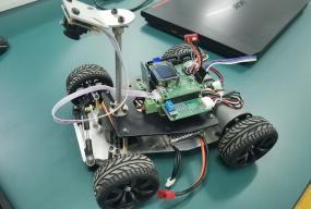 基于线性CCD的智能小车摄像头循迹系统设计